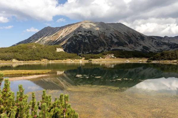 Lanskap Musim Gugur Danau Muratovo Hvoynato Pirin Mountain Bulgaria — Stok Foto