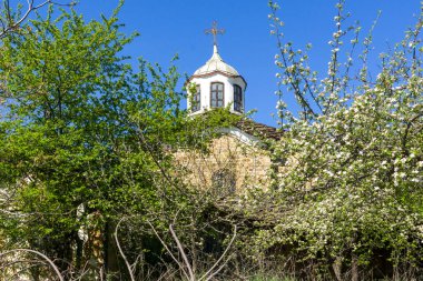 STARO STEFANOVO, BULGARIA - 9 Nisan 2014: Bulgaristan 'ın Lovech bölgesinin tarihi Staro Stefanovo köyündeki tipik evler