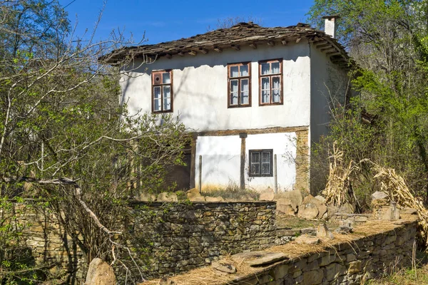 Staro Stefanovo Bulgaria エイプリル社2014年9月 ブルガリアのラヴェチ地方 スタロ ステファノヴォの歴史ある村の典型的な家屋 — ストック写真