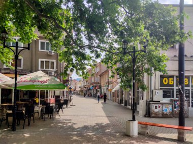 ASENOVGRAD, BULGARIA - 18 Mayıs 2020: Bulgaristan 'ın Filibe Bölgesi, Asenovgrad şehir merkezi