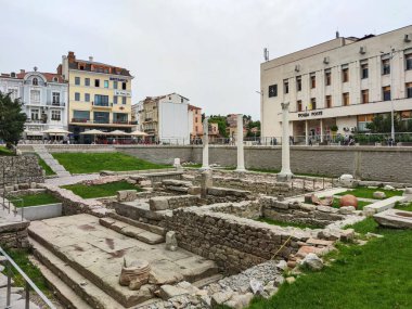 PLOVDIV, BULGARIA - 19 Mayıs 2020: Bulgaristan 'ın merkez meydanındaki antik Filipinler kalıntıları