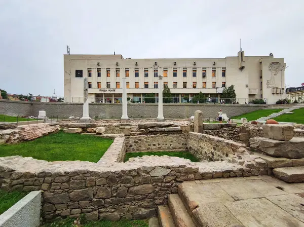 Plovdiv Bulgaria Mayo 2020 Ruinas Antigua Filipópolis Plaza Central Ciudad —  Fotos de Stock