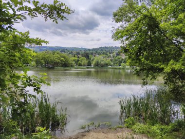 Pancharevo Gölü Bahar Manzarası, Sofya Şehir Bölgesi, Bulgaristan
