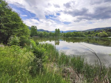 Pancharevo Gölü Bahar Manzarası, Sofya Şehir Bölgesi, Bulgaristan