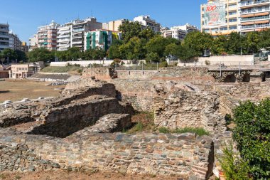 Selanik, Yunanistan - 22 Eylül 2019: Yunanistan 'ın orta kesimindeki Selanik kentinde Roma Forumu kalıntıları
