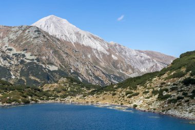 Banderitsa Balık Gölü 'nün Muhteşem Panoramikası, Pirin Dağı, Bulgaristan