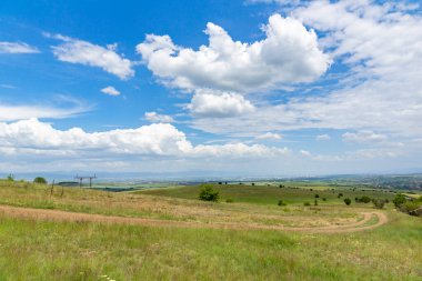 Lyulin Dağı 'nın bahar manzarası, Sofya Şehir Bölgesi, Bulgaristan