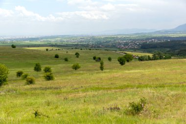 Lyulin Dağı 'nın bahar manzarası, Sofya Şehir Bölgesi, Bulgaristan