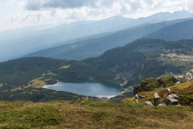 The Lower Lake, Rila Mountain, The Seven Rila Lakes, Bulgaristan 'ın panoramik manzarası