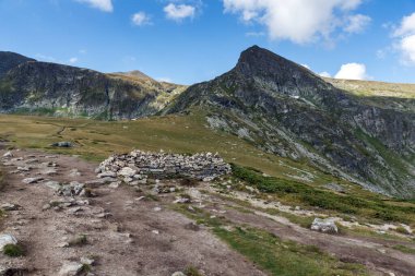 Bulgaristan 'ın Yedi Rila Gölü yakınlarındaki Rila Mountan' ın inanılmaz manzarası