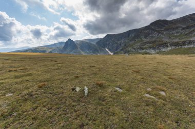 Bulgaristan 'ın Yedi Rila Gölü yakınlarındaki Rila Mountan' ın inanılmaz manzarası