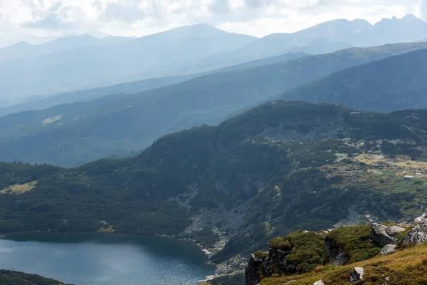 Panoramautsikt Över Nedre Sjön Rilaberget Sju Rilasjöarna Bulgarien — Stockfoto