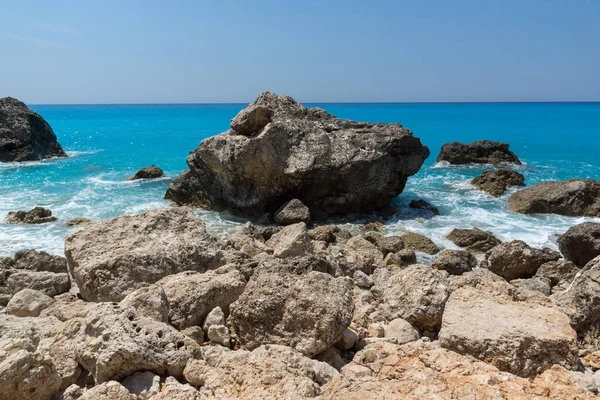 Megali Petra Sahili Nin Mavi Suları Kayalıkları Lefkada Yon Adaları — Stok fotoğraf