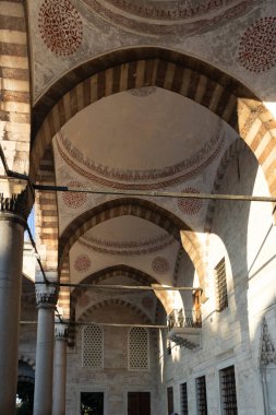 İSTANBUL, TURKEY - 27 Temmuz 2019: İstanbul, Türkiye 'deki Sultan Ahmed Camii Mavi Cami olarak bilinir
