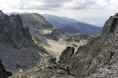 Büyük (Golyam) Kupen zirvesi yakınlarındaki manzara, Rila Dağı, Bulgaristan