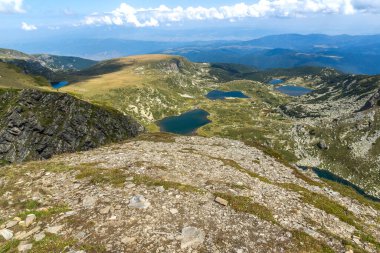 Yedi Rila Gölünün panoramik manzarası, Rila Dağı, Bulgaristan