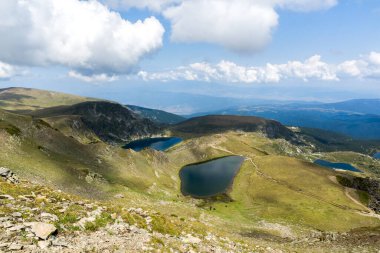 Yedi Rila Gölünün panoramik manzarası, Rila Dağı, Bulgaristan