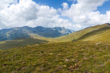Bulgaristan 'ın Yedi Rila Gölü yakınlarındaki Rila Mountan' ın Yaz Manzarası