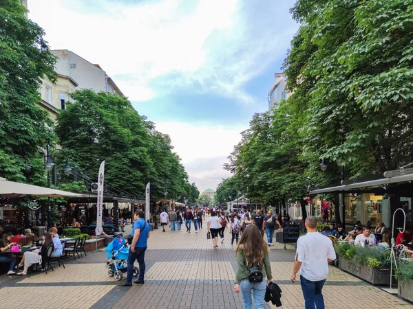 Sofia Bulgaria June 2020 在保加利亚索菲亚市Vitosha大道上散步的人 — 图库照片