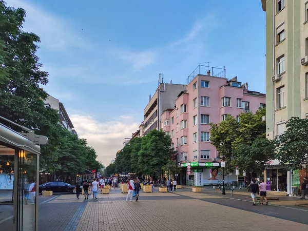 Sofia Bulgaria June 2020 在保加利亚索菲亚市Vitosha大道上散步的人 — 图库照片