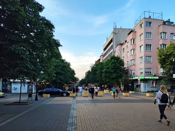 Sofia Bulgaria June 2020 在保加利亚索菲亚市Vitosha大道上散步的人 — 图库照片