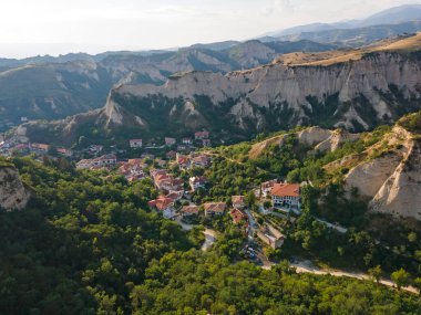 Melnik kum piramitlerinin hava manzarası, Blagoevgrad bölgesi, Bulgaristan