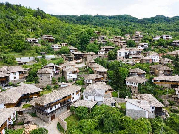 Вид Воздуха Село Ковачевица Аутентичными Домами Девятнадцатого Века Благоевградская Область — стоковое фото