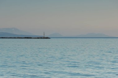 Yunanistan 'ın İyon Adaları' ndaki Vasiliki, Lefkada köyünde inanılmaz bir gün batımı yaşanıyor.
