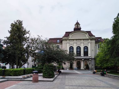 PLOVDIV, BULGARIA - 18 Mayıs 2020: Bulgaristan 'ın Plovdiv kentinde Glavnata olarak bildiğim Knyaz Alexander caddesi