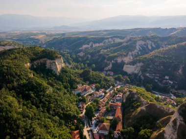 Bulgaristan 'ın tarihi Melnik kenti Blagoevgrad bölgesinin Panoraması