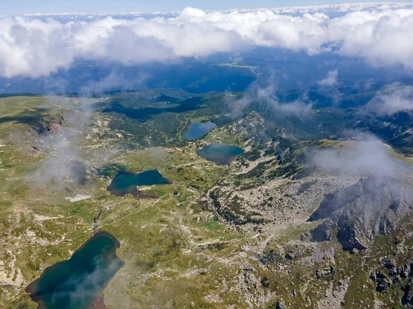 保加利亚里拉山七里拉湖的空中景观 — 图库照片