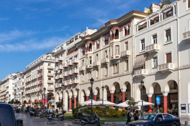 THESSALONIKI, GREECE - 22 Eylül 2019: Yunanistan 'ın orta Makedonya kenti Selanik' teki Aristo Meydanı 'nın panoramik manzarası