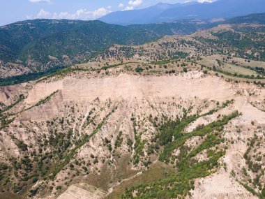 Kresna kum piramitlerinin hava manzarası, Blagoevgrad bölgesi, Bulgaristan