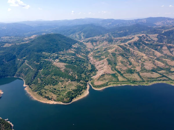 Bulgaristan 'ın Arda Nehri' nin hava manzarası sınır çizgileri ve Kardzhali Barajı
