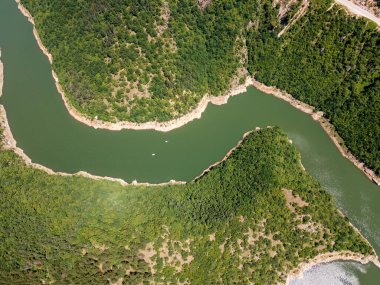 Bulgaristan 'ın Smolyan Bölgesi, Tsankov kamak Barajı' nın hava manzarası