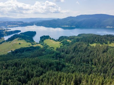 Bulgaristan 'ın Smolyan Bölgesi, Dospat Reservoir hava manzarası