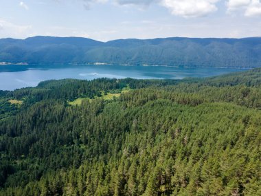 Bulgaristan 'ın Smolyan Bölgesi, Dospat Reservoir hava manzarası