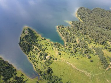Bulgaristan 'ın Smolyan Bölgesi, Dospat Reservoir hava manzarası