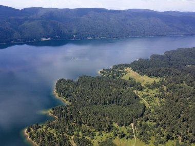 Bulgaristan 'ın Smolyan Bölgesi, Dospat Reservoir hava manzarası