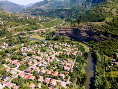 Bulgaristan 'ın Balkan Dağları, Çerovo köyünün hava manzarası