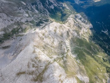 Vihren Tepesi 'nin hava manzarası, Pirin Dağı, Bulgaristan