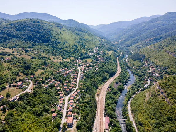 Iskar Nehri Boğazı, Balkan Dağları, Bulgaristan 'ın hava manzarası