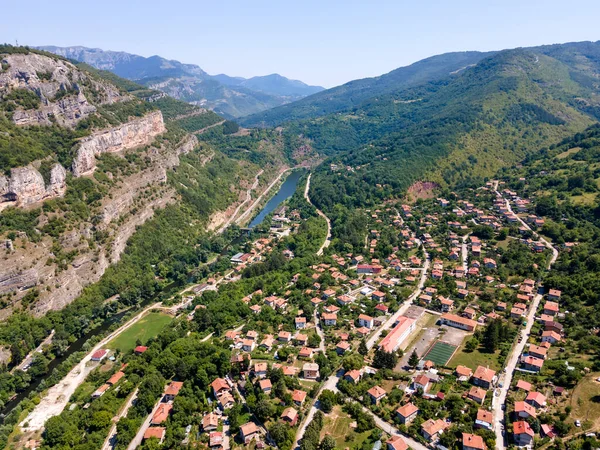 Iskar Nehri Boğazı, Balkan Dağları, Bulgaristan 'ın hava manzarası