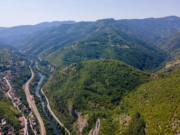 Iskar Nehri Boğazı, Balkan Dağları, Bulgaristan 'ın hava manzarası