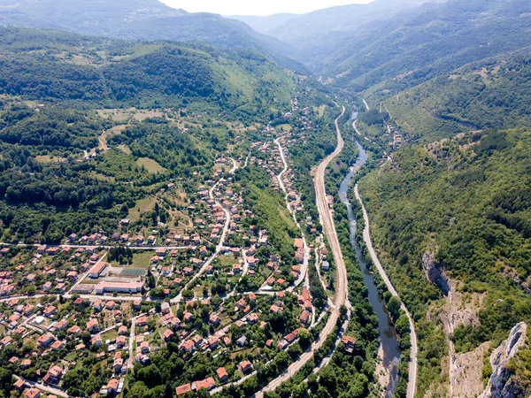 Iskar Nehri Boğazı, Balkan Dağları, Bulgaristan 'ın hava manzarası