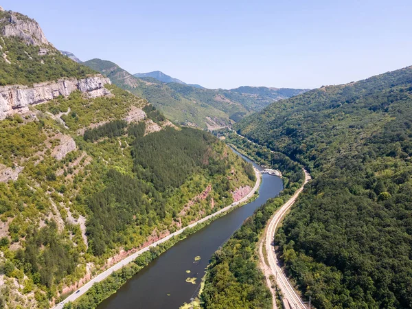 Iskar Nehri Boğazı, Balkan Dağları, Bulgaristan 'ın hava manzarası