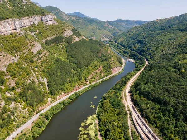 Iskar Nehri Boğazı, Balkan Dağları, Bulgaristan 'ın hava manzarası