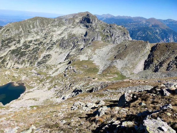 Úžasná Krajina Jezerem Elenino Blízkosti Vrcholu Malyovitsa Rila Mountain Bulharsko — Stock fotografie