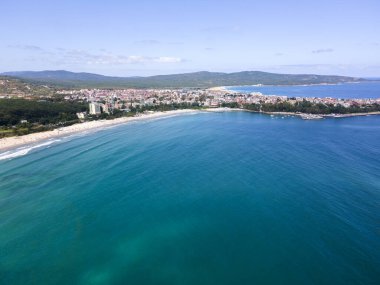 Bulgaristan 'ın Burgaz Bölgesi' ndeki Primorsko kasabasının şaşırtıcı hava manzarası