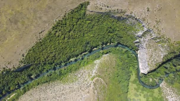 保加利亚金潘加河沿岸Iskar Panega Geopark的空中景观 — 图库视频影像